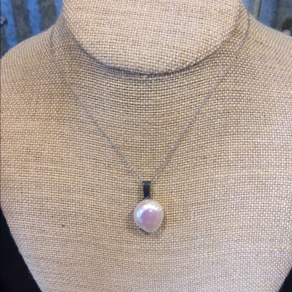 NEW in box cultured freshwater pearl necklace